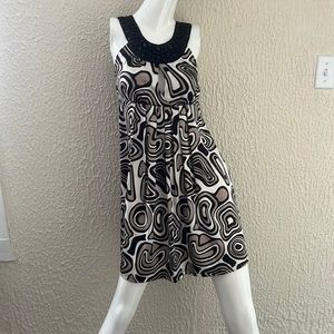 🏵️2/$14🏵️ Kool Hearts dress
